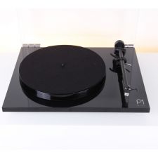 Rega P1 PLUS turntable